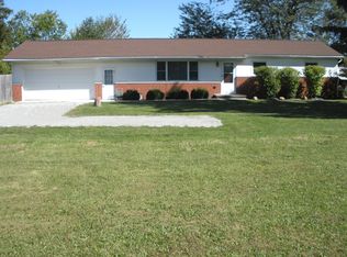 386 Hickory Ln NE, Washington Court House, OH 43160
