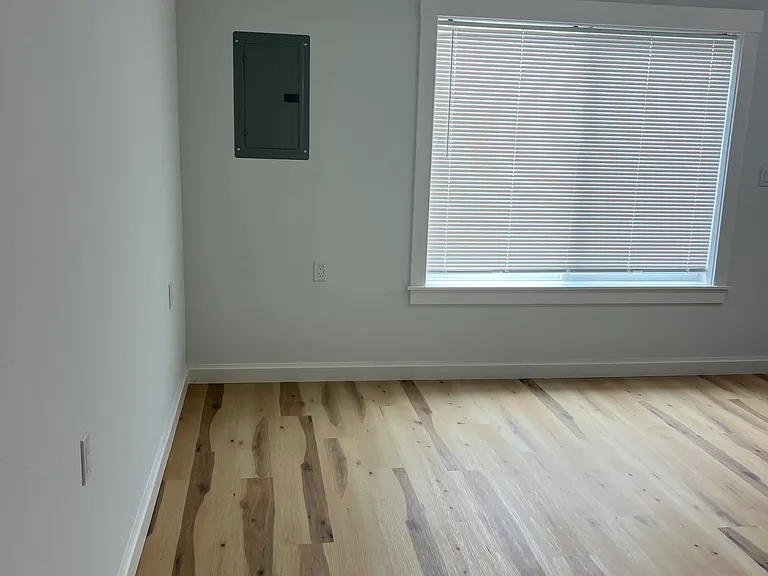 424 S 45th St #2 — Photo 4