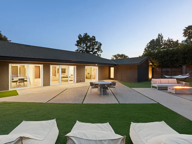 9289 Swallow Dr — Photo 34