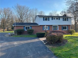 1169 Carmont Dr, Meadville, PA 16335