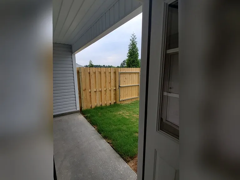 129 Nobility Dr — Photo 15