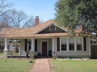 639 S Commerce St, Lockhart, TX 78644