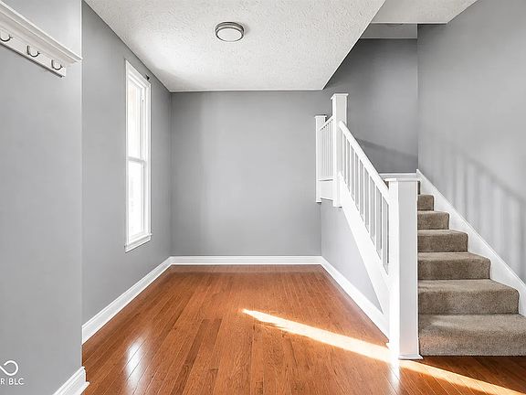 4th image of 1124 Evison St