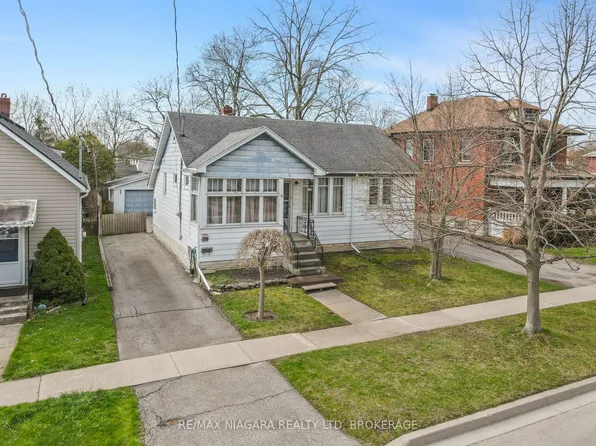 215 Phipps St, Fort Erie, ON L2A 2V4