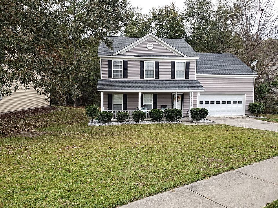 1st image of 218 Hester Woods Dr