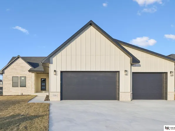 7320 Augustine Ave, Lincoln, NE 68516