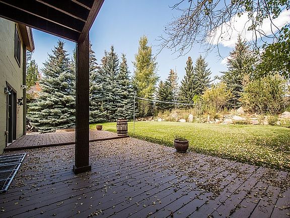 Large entertaining deck