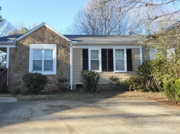 358 Pin Oak Ct SW, Marietta, GA 30008