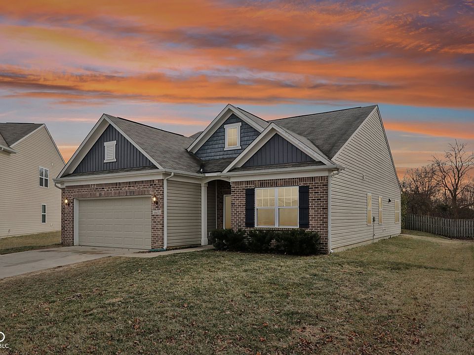 1st image of 10471 Serviceberry Dr