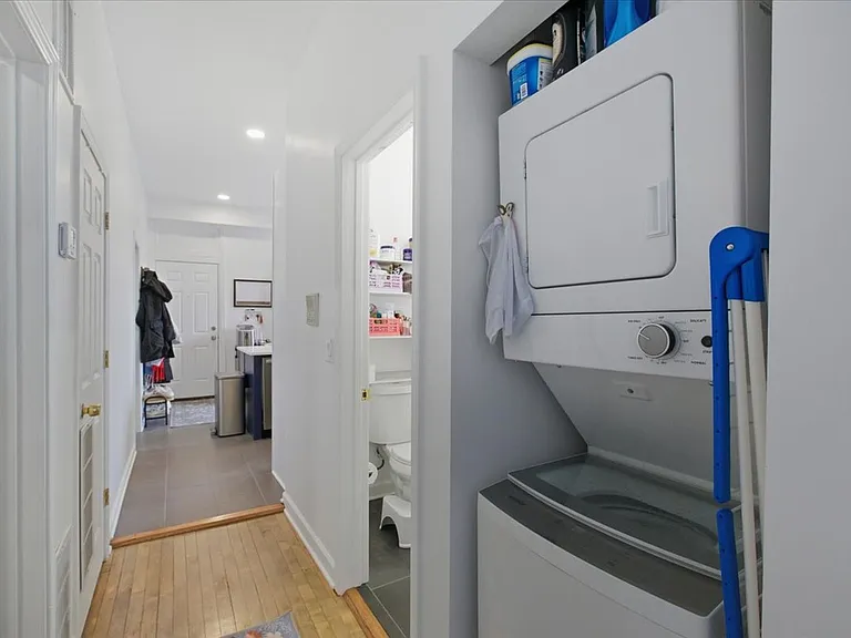 2350 W Charleston St #2F — Photo 8