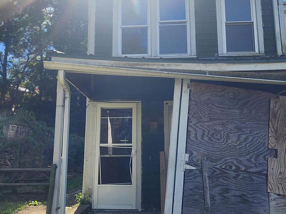 2nd image of 239 W Montgomery St