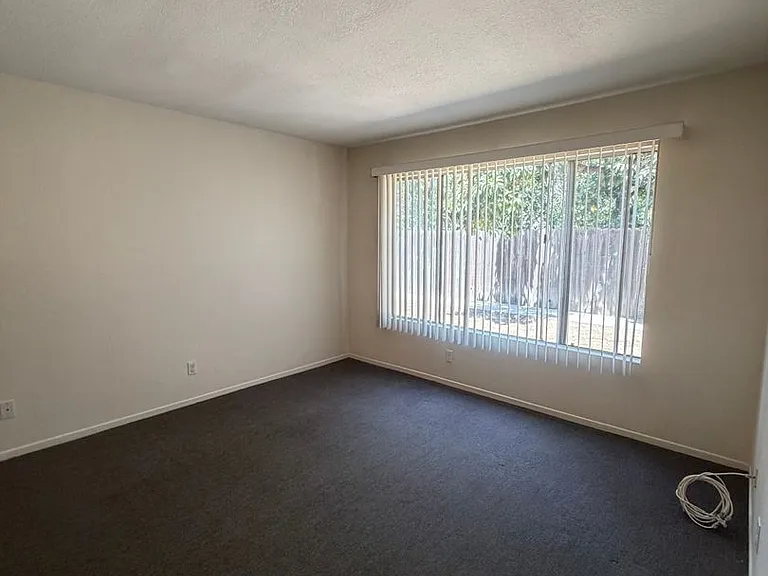 138 S Mill St — Photo 10