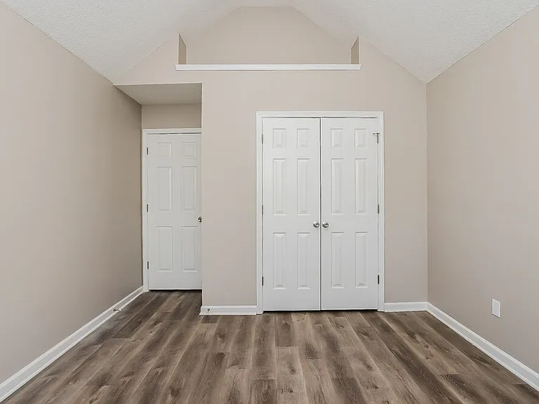 922 Tara Bnd — Photo 14