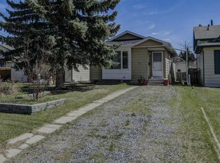 184 NW Erin Croft Cres SE, Calgary, AB T2B 2V1