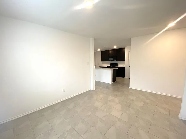 10921 SW 22nd St — Photo 13