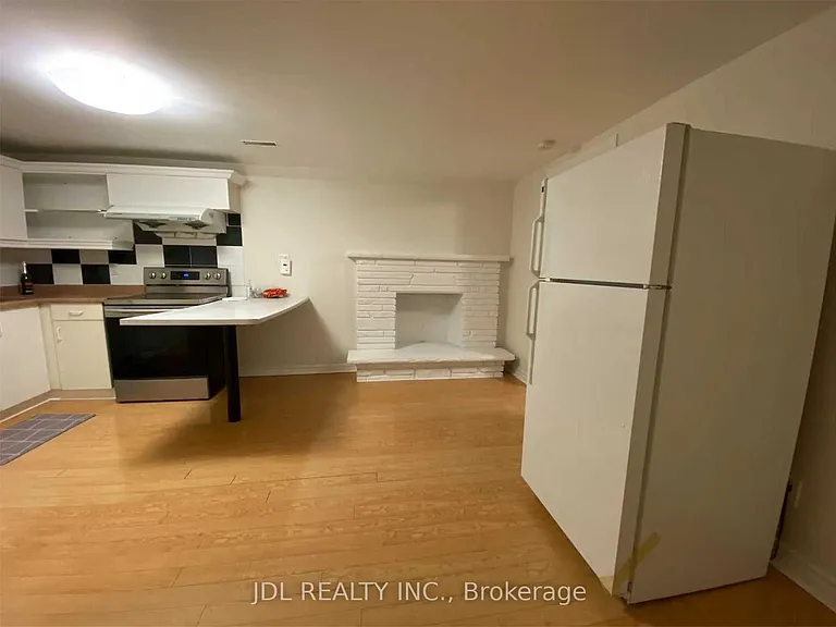 857 Westlock Rd #LOWER — Photo 3