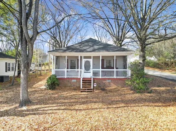 49 2nd St NW, Harrisburg, NC 28027
