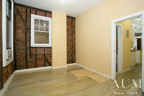 Rented by Zone Corp | media 21