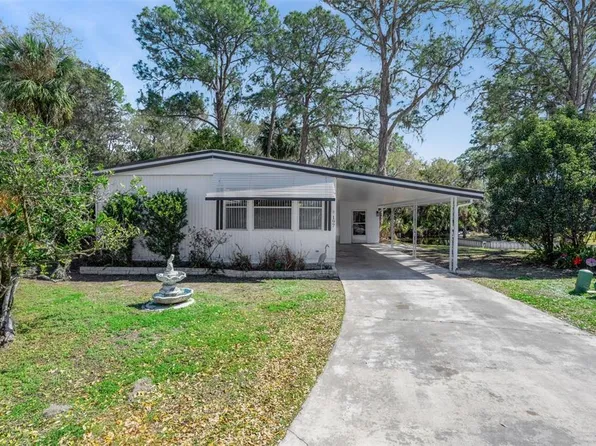 197 Palm Meadows Dr, Eustis, FL 32726