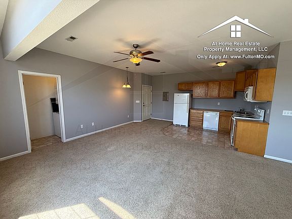 5th image of 2606 N Bluff St #208