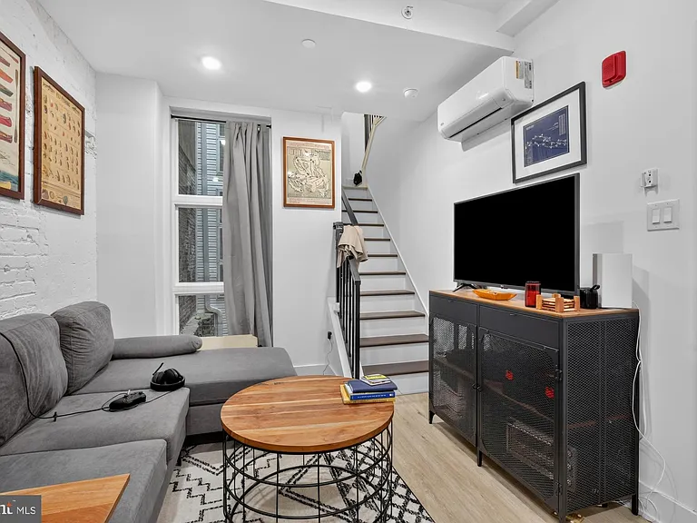 59 N 2nd St #4 — Photo 3