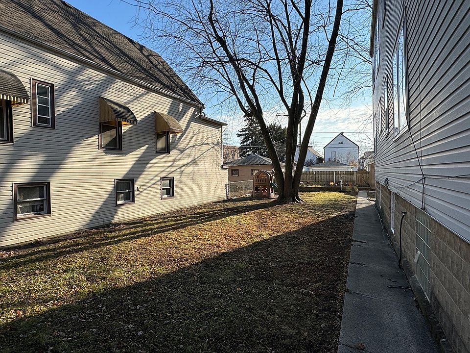 2nd image of 5011 W 29th Pl