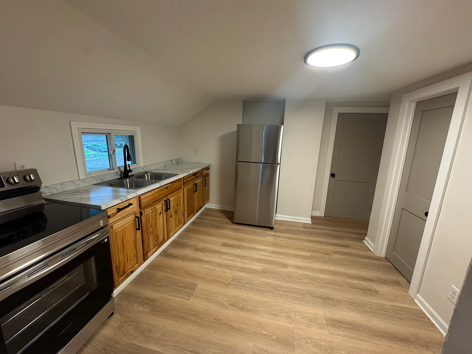 2 bed, $1,650 — Photo 4