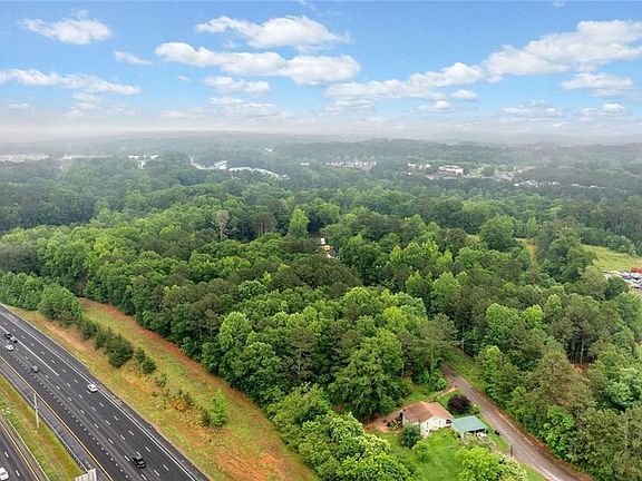 3rd image of 643 N Rope Mill Rd