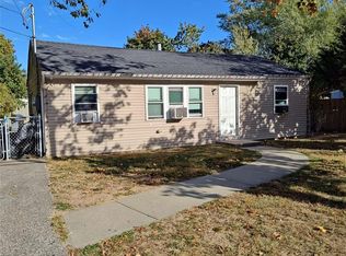 633 Hoffman Ave, Bellport, NY 11713