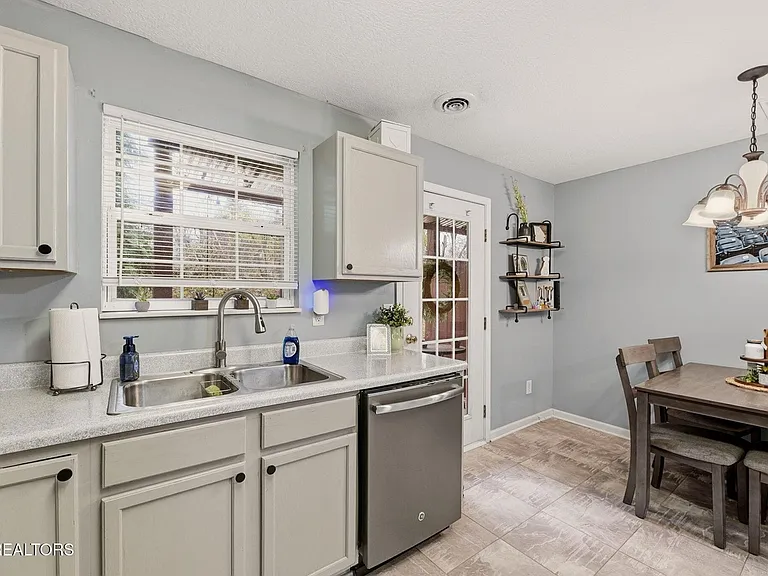 1621 Maple View Way #30E — Photo 18