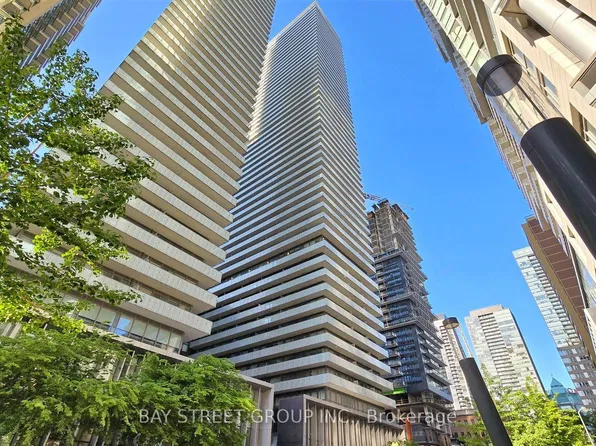 50 Charles St E Unit 902, Toronto, ON M4Y 0C3