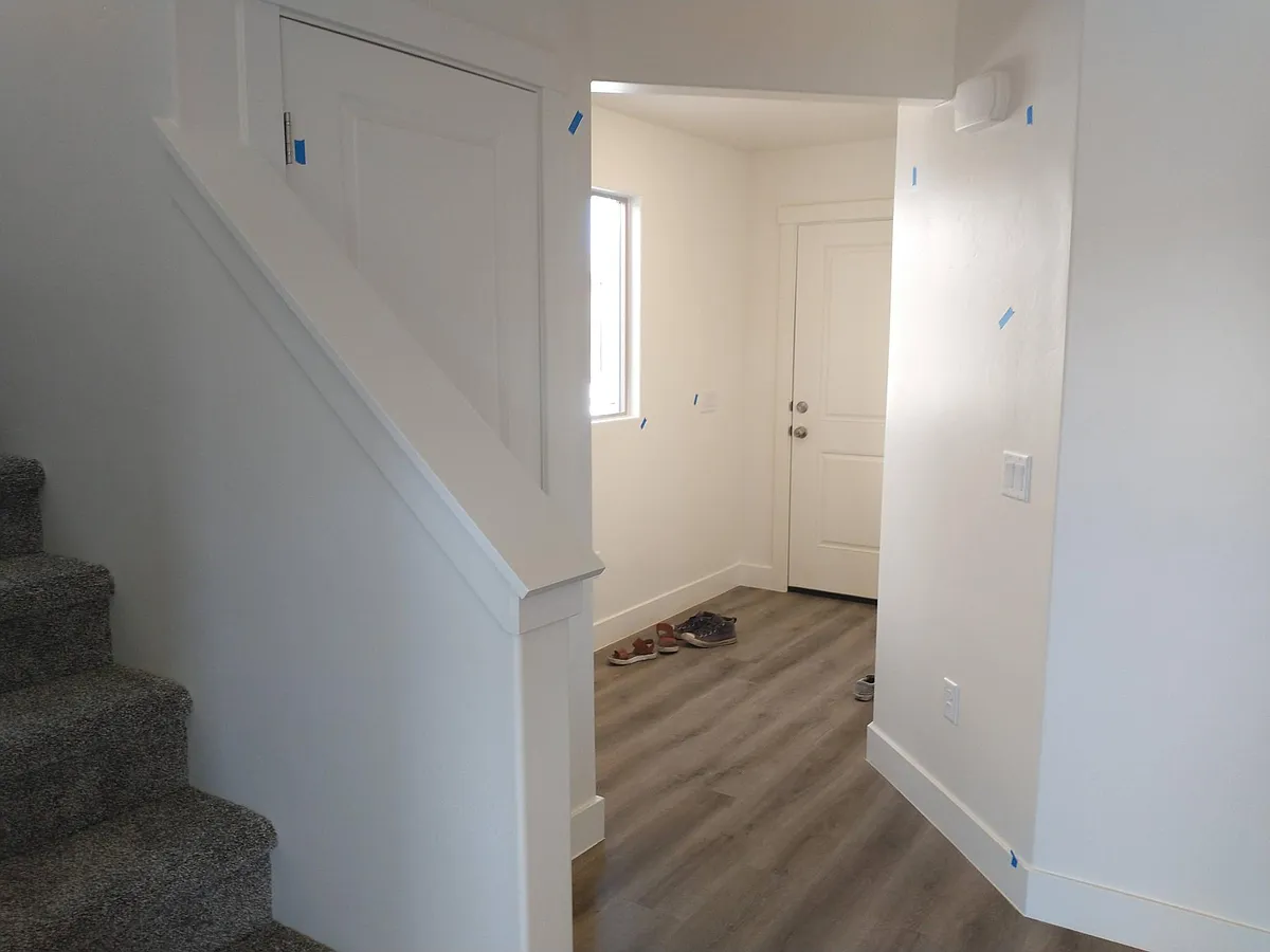 Building Photo - 3201 Halo Dr