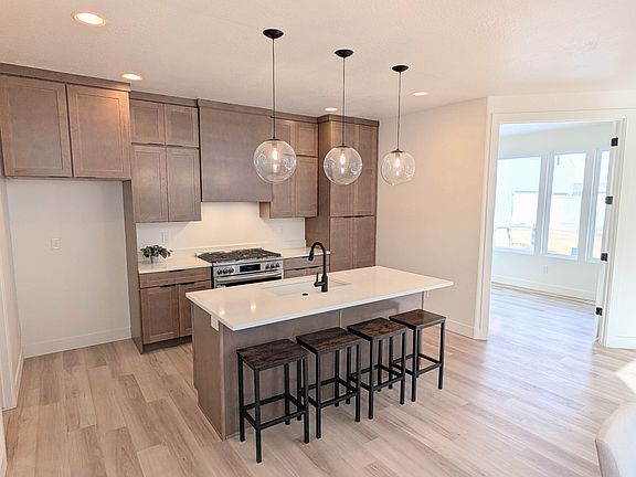 7th image of this home