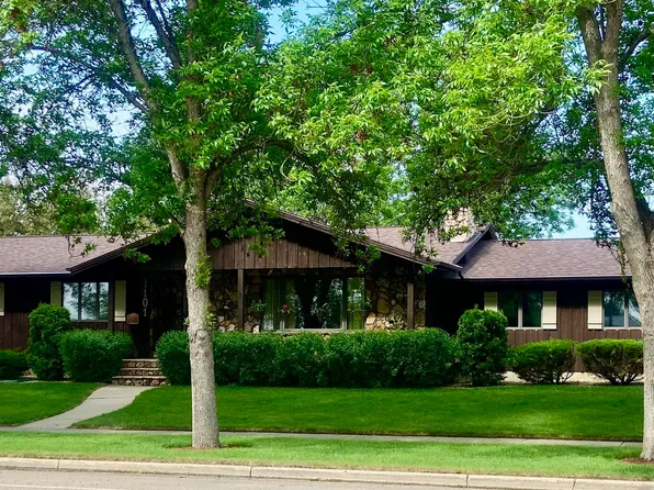 1101 University Ave, Williston, ND 58801