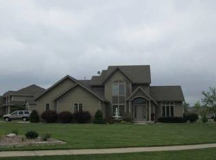 581 Majestic View Ln, Oconomowoc, WI 53066