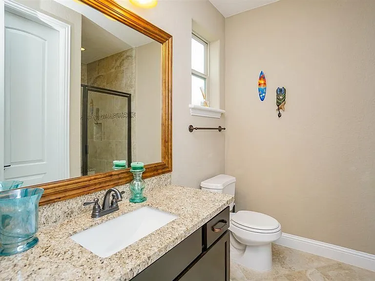 1025 W 21st St #D — Photo 6