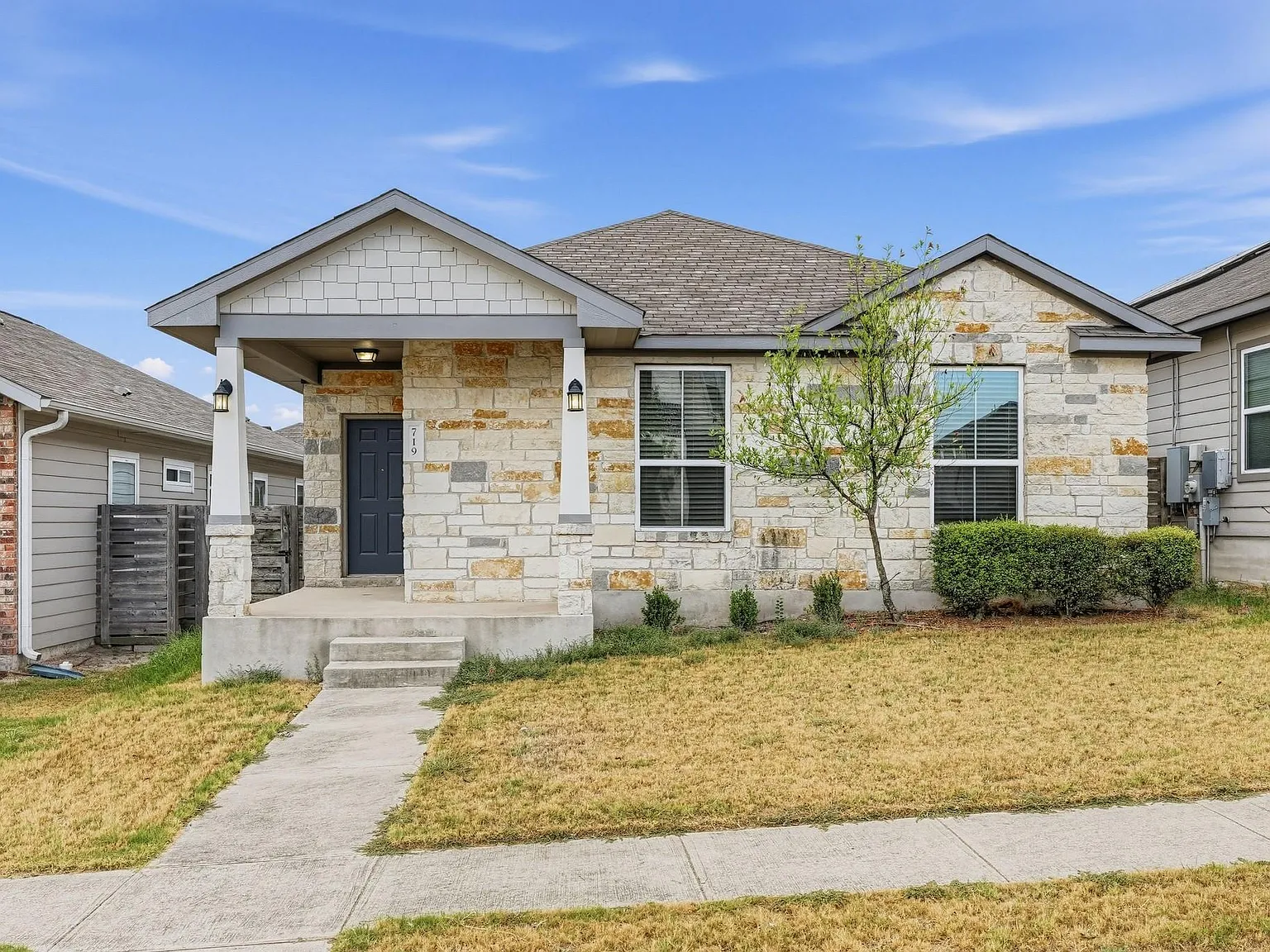 3 bed, 2.0 bath, 1384 sqft, $1,945 — Photo 1