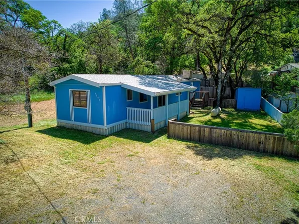 3306 Lakeview Dr, Nice, CA 95464