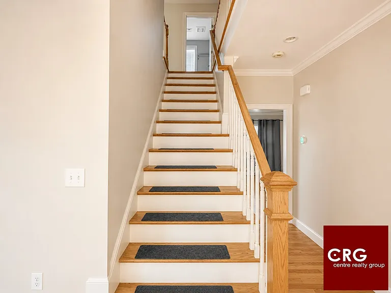 21 Pleasant St — Photo 9