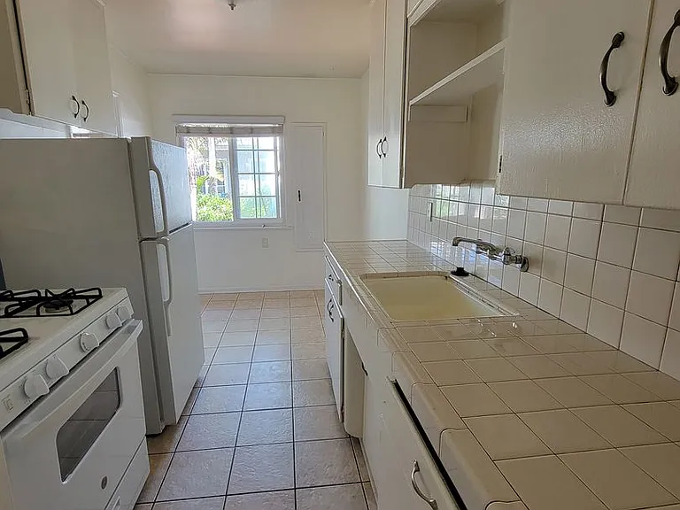 4882 Cape May Ave. — Photo 40