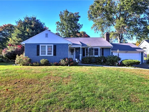 2 Morningside Terrace, Trumbull, CT 06611