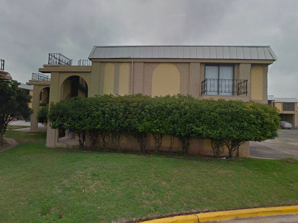 2nd image of 5920 Lago Vista Way #19G