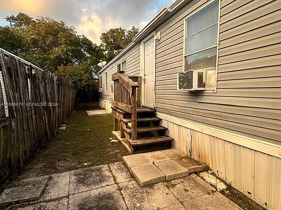 5th image of 11863 Atlantic Cir #H