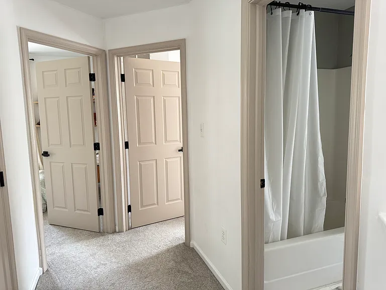 35 Lois Ln — Photo 33