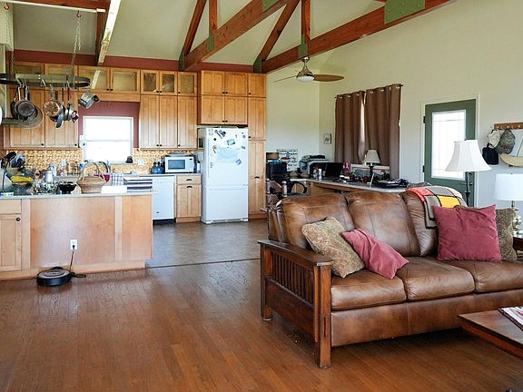 2nd image of 6455 Gebert Rd
