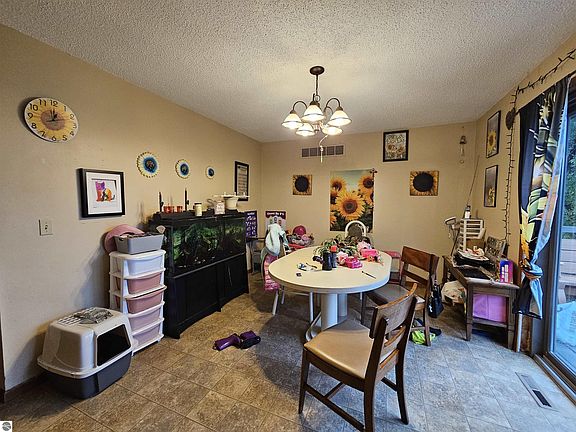 4th image of 4464 E Wagner Rd