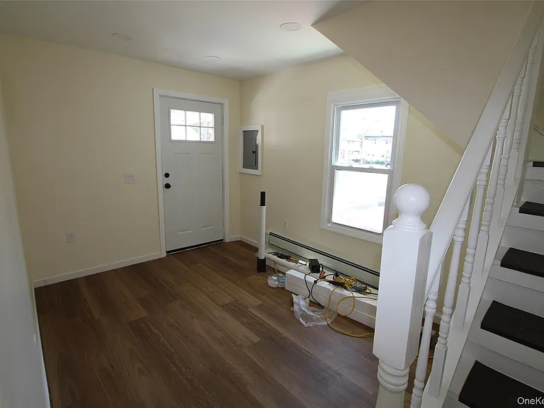 12 Elm Ave #1 — Photo 6