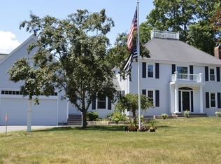 152 Birchbark Dr, Hanson, MA 02341