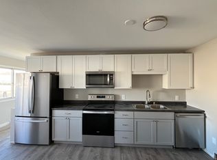 2009 Coachman Dr #B, Waterloo, IA 50701