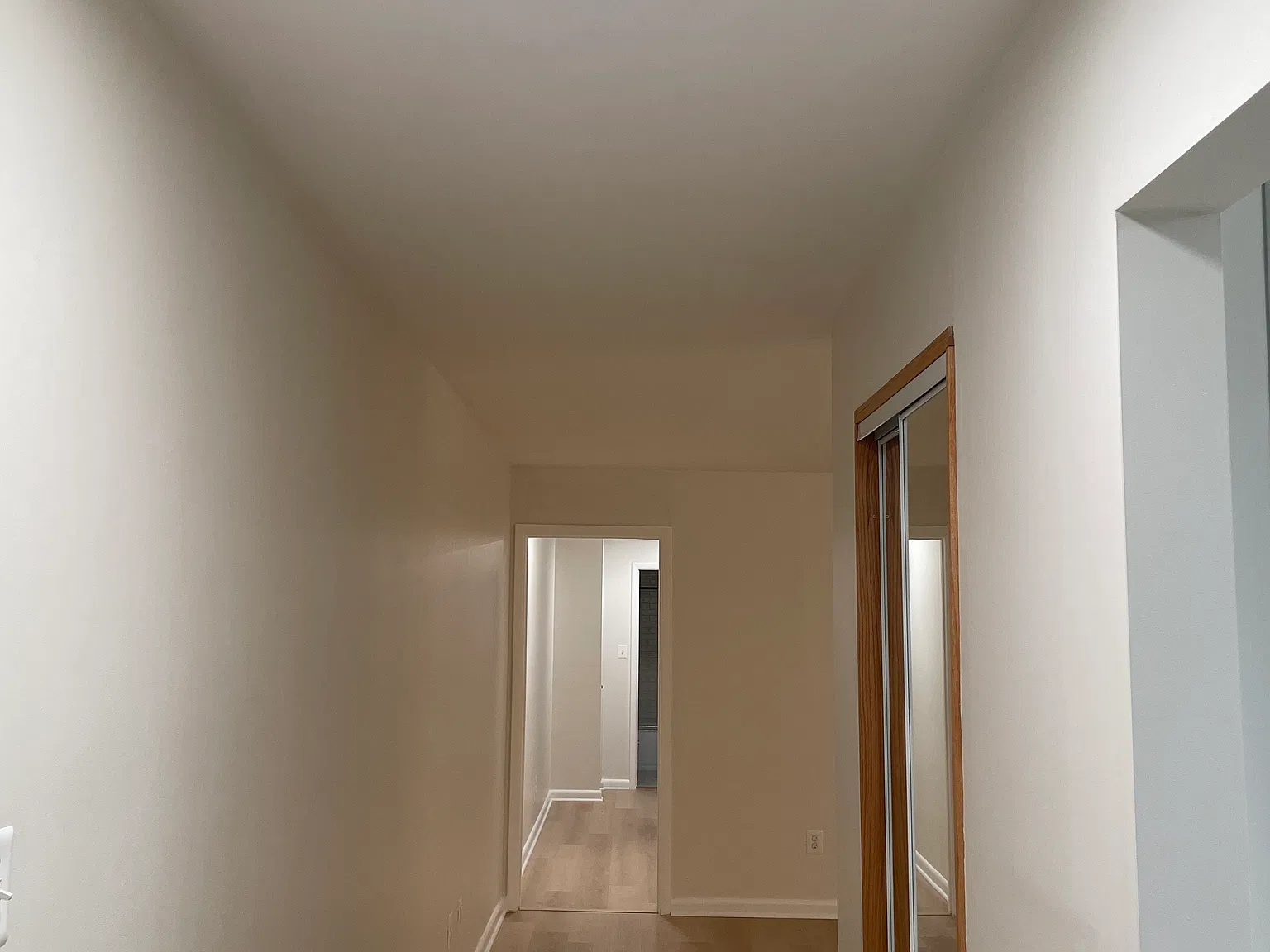10505 Montrose Ave — Photo 3